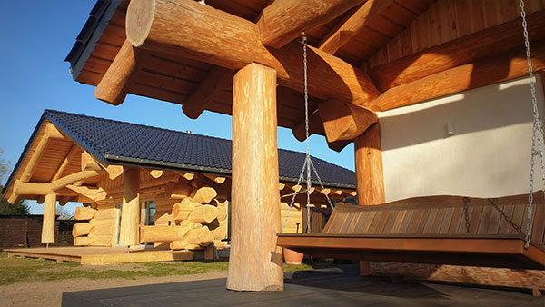 Naturstammhaus Hollywoodschauckel